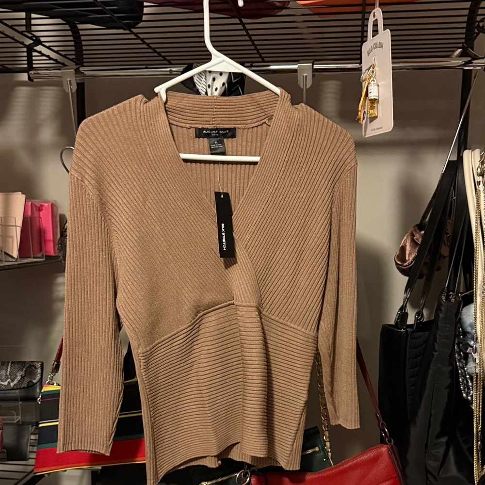 August Silk Women's V-Neck Ribbed Sweater - Tan